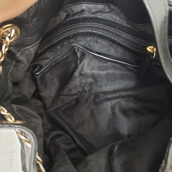 Michael kors purse - Picture 2 of 6